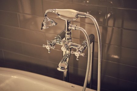 смеситель для ванны CARMEN с ручным душем  ( хром )  